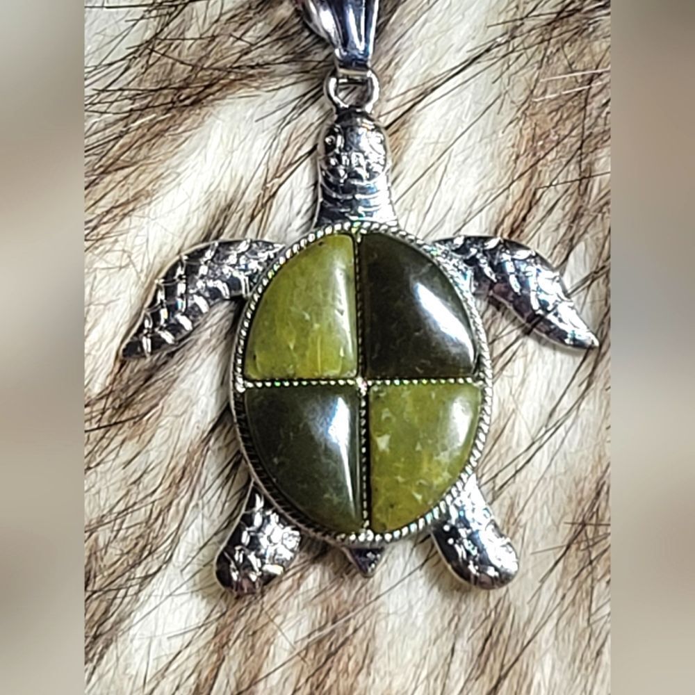 Serpentine Gemstone Turtle Necklace